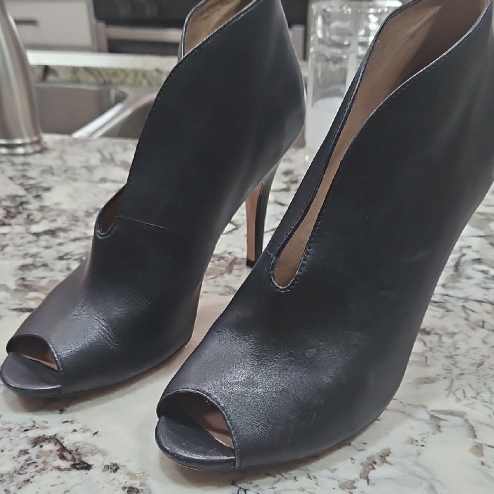 Halogen Black Peep-Toe Heeled Boots